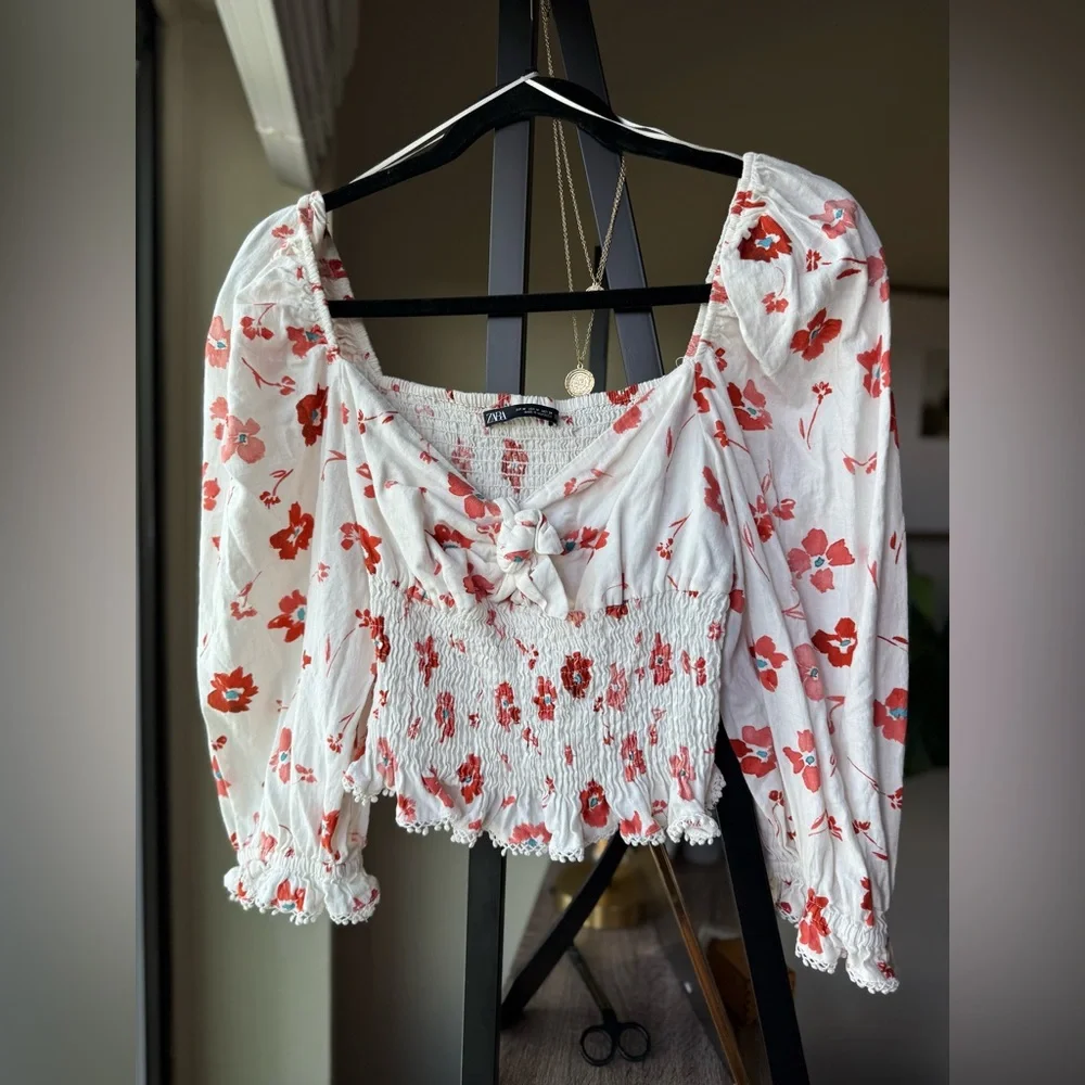 Zara Floral Blouse with Puff Sleeves Size Medium